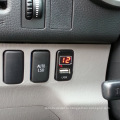 Зарядное устройство USB с вольтметром для Toyota / Honda